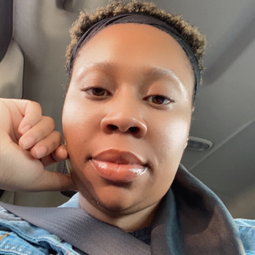 Meet your Posher, Alana